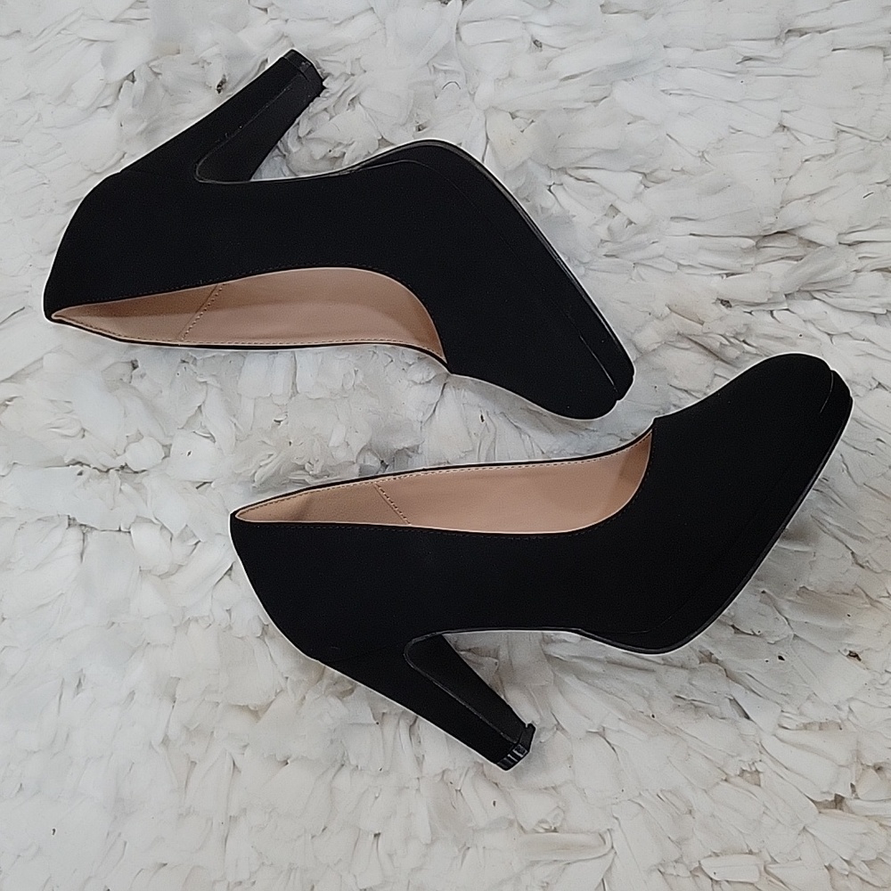 WuORWu black suede round toe low platform high heel pumps rubber sole 6.5 NEW…